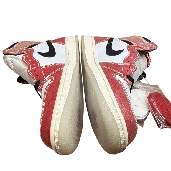 Air Jordan 1 Retro High OG SP X Trophy Room ‘Chicago’ sneakers. Size 8M. main image 15